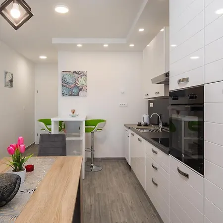 Apartamento Seaside Deluxe Jesenice (Split-Dalmatia)
