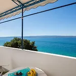 アパート Seaside Deluxe イェセニツェ