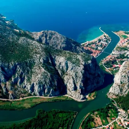 Seaside Deluxe * Jesenice (Split-Dalmatia)